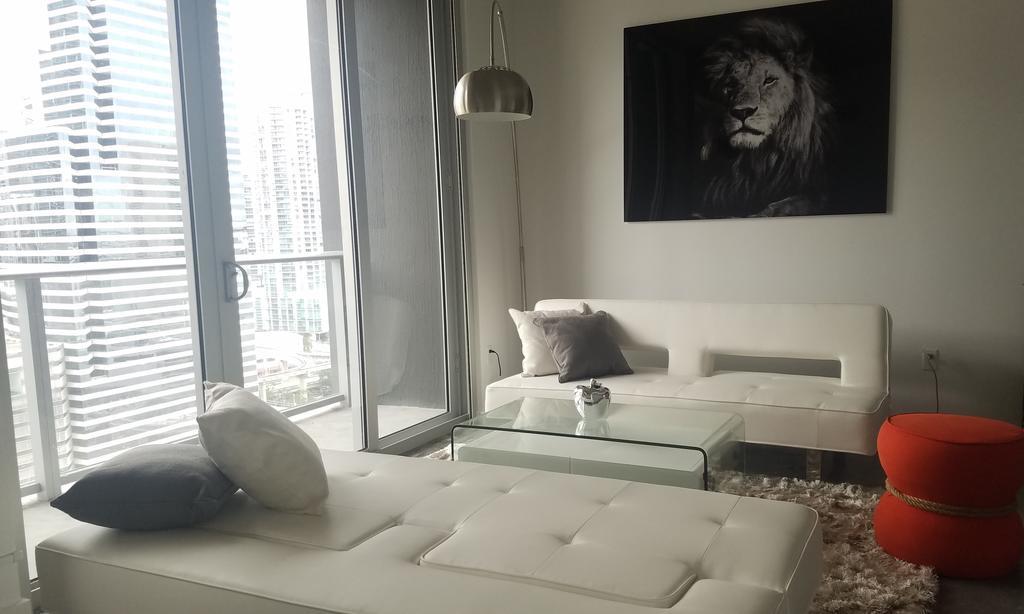 Downtown Miami Deluxe Apartment Exterior photo