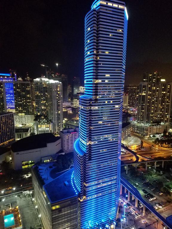 Downtown Miami Deluxe Apartment Exterior photo